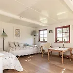 Nyaraló Charming Renovated *